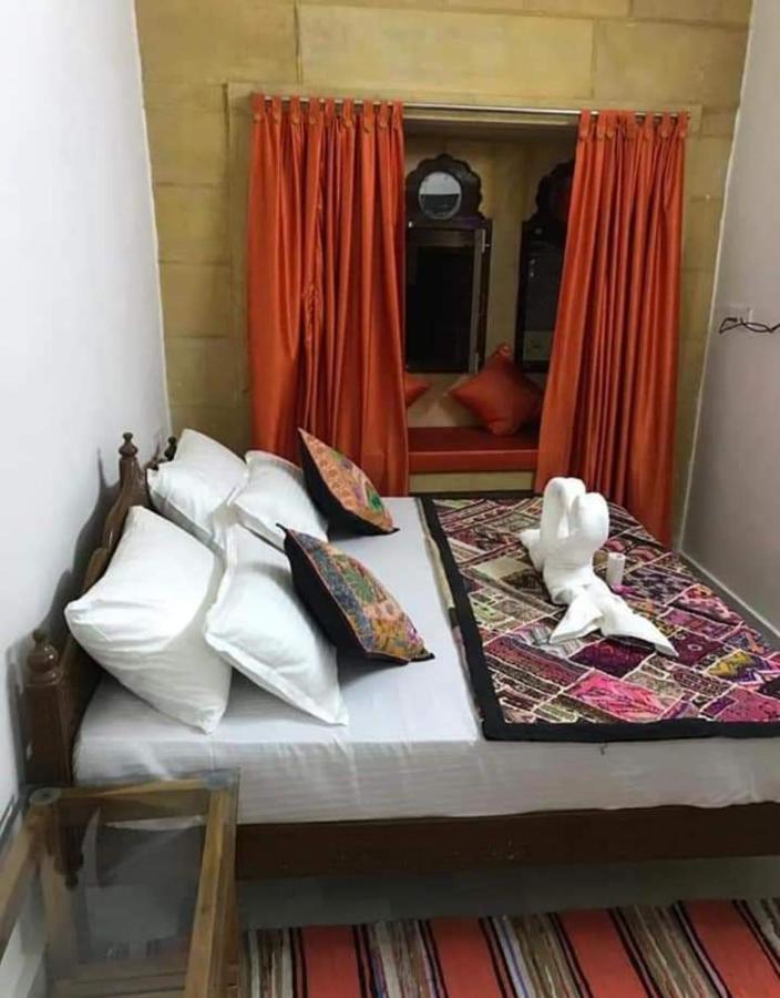Resting Love Hostel Jaisalmer Eksteriør bilde