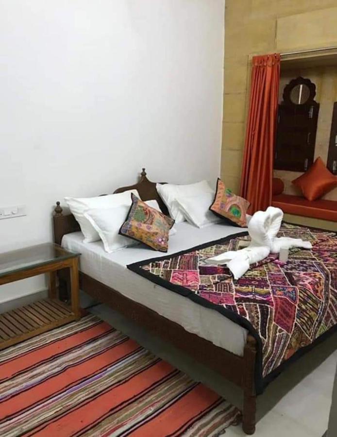 Resting Love Hostel Jaisalmer Eksteriør bilde